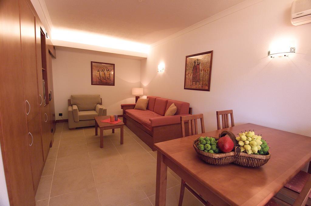 Apartamentos Alvaflor Quarteira Luaran gambar